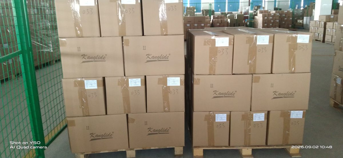 康利德成品仓库实景